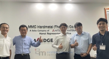 Signing a distribution agency contract between BMSS and MMC